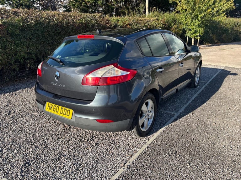 2011 Renault Megane 1.6 16V 110 Dynamique TomTom 5dr HATCHBACK Petrol Manual