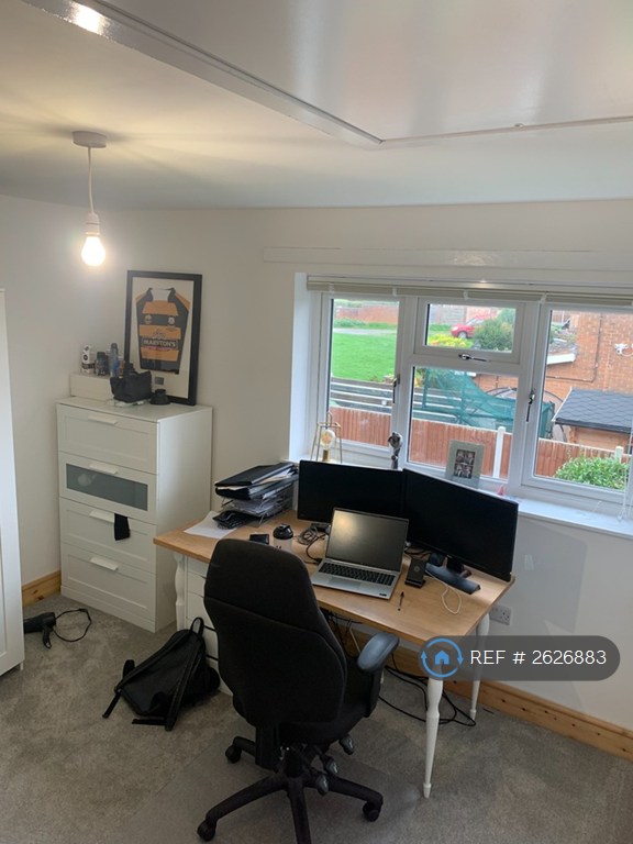 2 bedroom house in Littleton Crescent, Penkridge, Stafford, ST19 (2 bed) (#2626883)