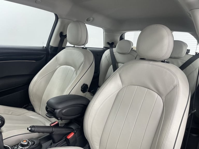 2019 MINI Hatch 1.5 Cooper Exclusive Hatchback 3dr Petrol Manual Euro 6 (s/s) (136 ps) Hatchback ...