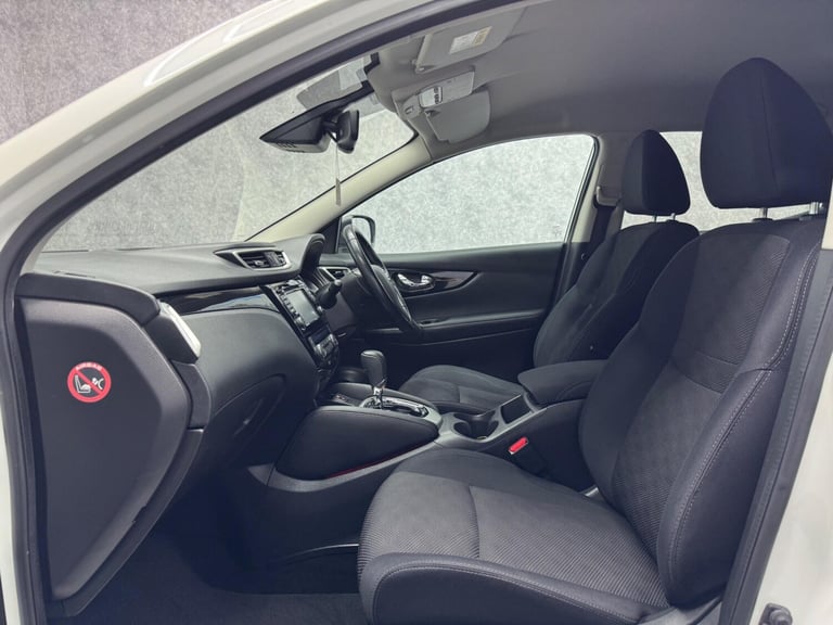 2016 Nissan Qashqai 1.2 DIG-T N-Connecta XTRON 2WD Euro 6 (s/s) 5dr HATCHBACK Petrol Automatic