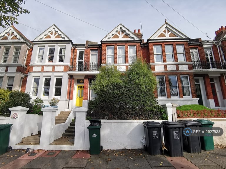 image for 5 bedroom house in Queens Park Terrace, Brighton, BN2 (5 bed) (#2627538)