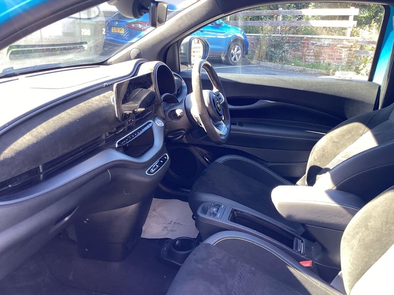 2024 Abarth 500 42kWh Scorpionissima Auto 3dr HATCHBACK Electric Automatic