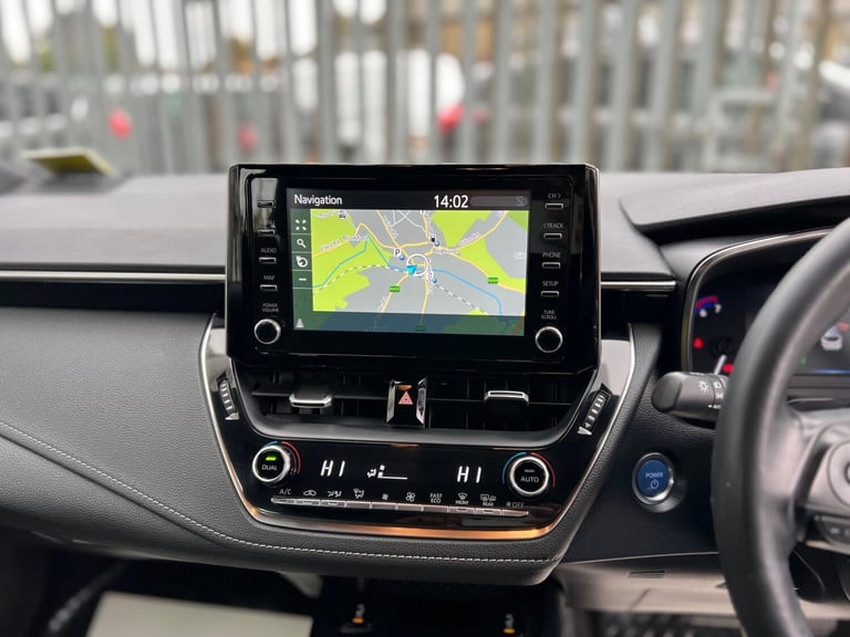 2019 Toyota Corolla 1.8 VVT-h Icon Tech Touring Sports CVT Euro 6 (s/s) 5dr ESTATE Petrol/Electri...