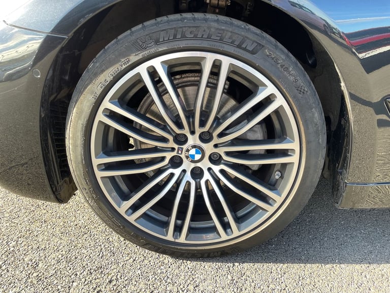  BMW 5 Series Touring 2.0 520d Mht M Sport Touring 5dr Diesel Hybrid Auto