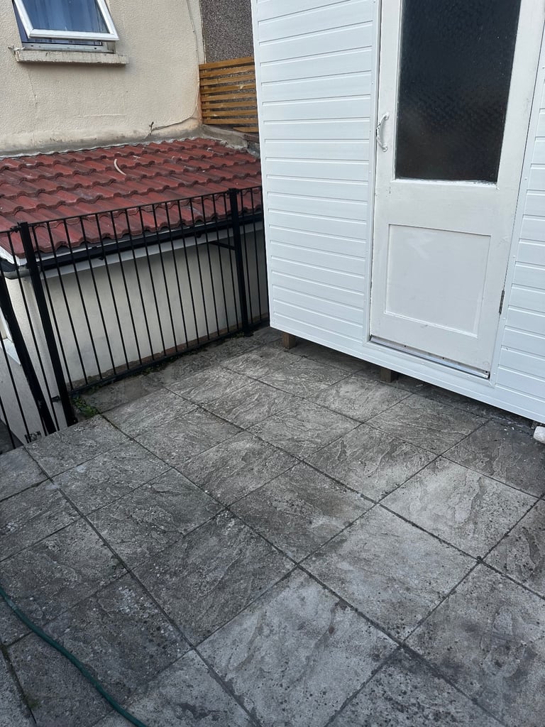 Large double bed  room in Easton 