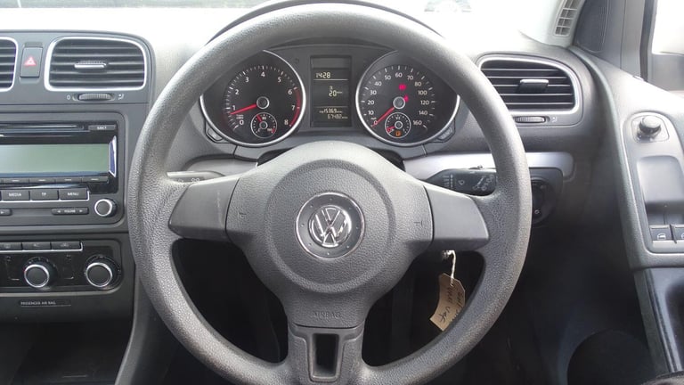 VOLKSWAGEN GOLF 1.4 Twist hatch petrol Silver Manual Petrol 2011