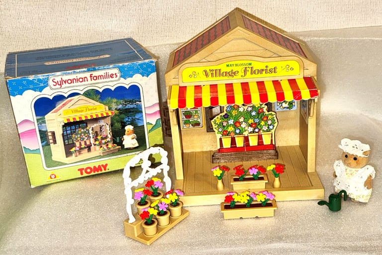 SYLVANIAN FAMILIES’ VINTAGE VILLAGE FLORIST FLOWER SHOP MAY BLOSSOM ..3180