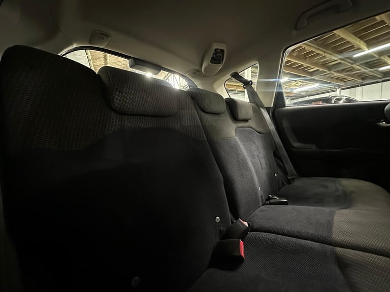 2013 Honda Jazz 1.4 i-VTEC ES Hatchback 5dr Petrol CVT Euro 5 (99 ps) HATCHBACK Petrol Automatic