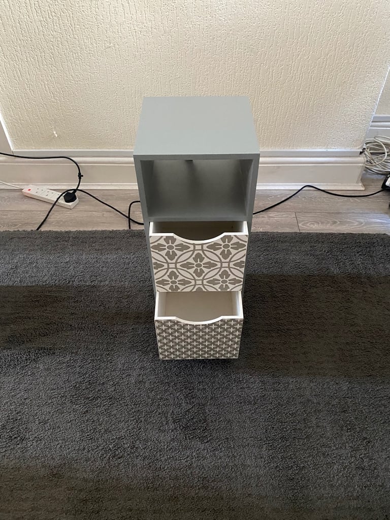 Storage draws with caddy 