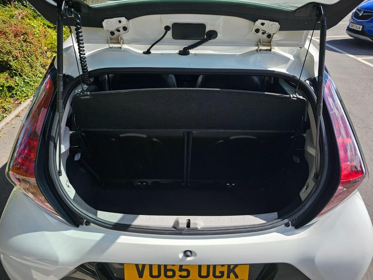 TOYOTA AYGO 1.0 VVT-i x-pression 2015