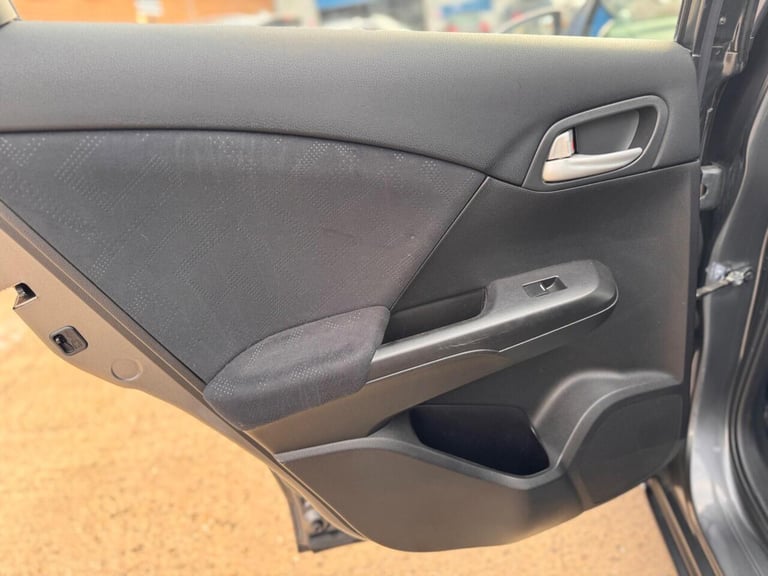 2012 Honda Civic Hatchback (2011 - 2015) Hatchback Petrol Manual