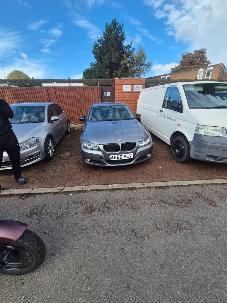 BMW, 3 SERIES, Saloon, 2010, Manual, 1995 (cc), 4 doors