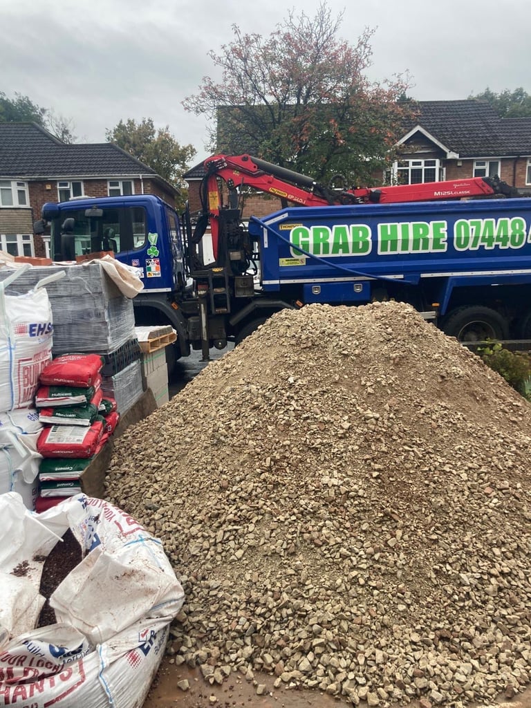 Grab lorry hire delivery of mot type 1 recycled type 1 topsoil sharp sand gravel 6f2 