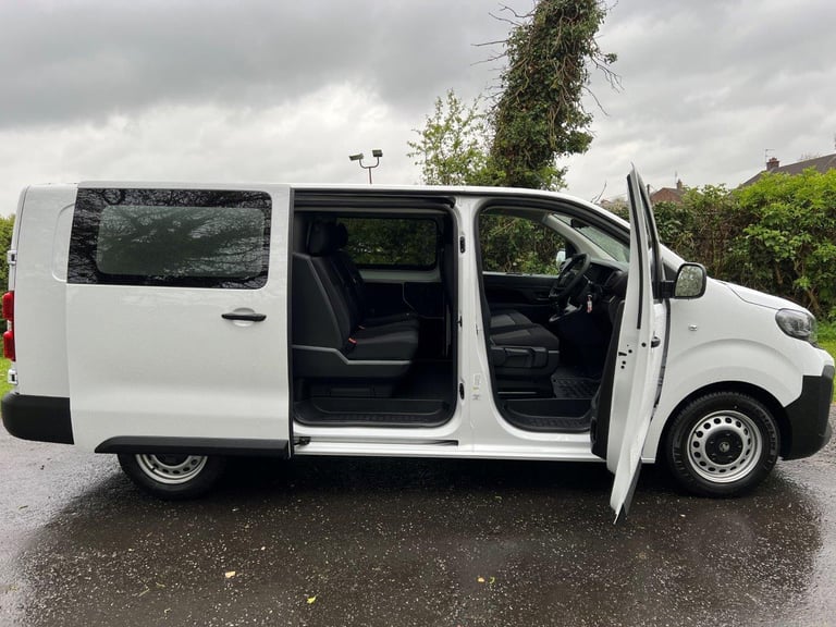 November 2024 Vauxhall Vivaro 2.0 3100 Prime XL Crew (145) Double Cab – 5 Seater