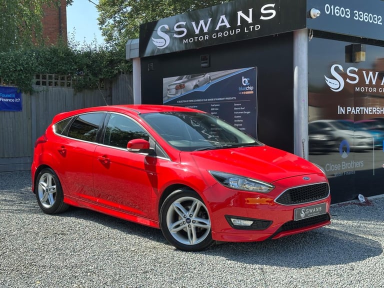 image for 2015 Ford Focus 1.0 EcoBoost Zetec S Petrol Manual 5 Door Hatchback Red
