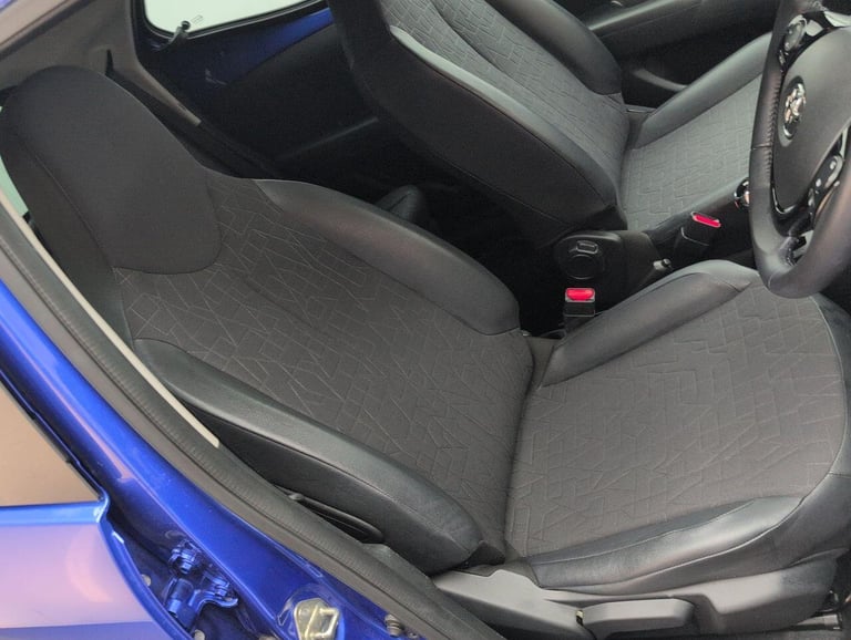 2021 Toyota AYGO 1.0 VVT-i x-clusiv Hatchback 5dr Petrol x-shift Euro 6 (71 ps) REAR PRIVACY HATC...