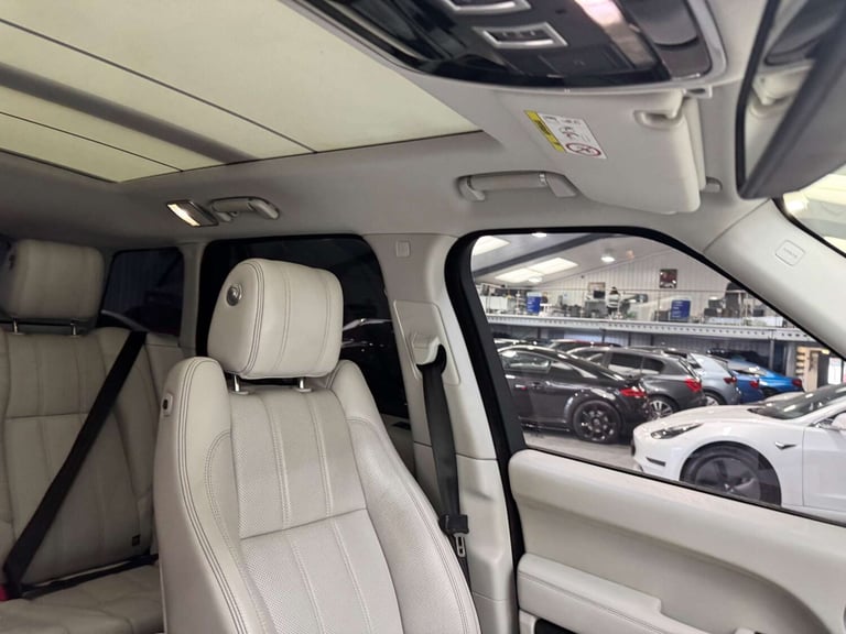 2015 Land Rover Range Rover 4.4 SDV8 Vogue SE 4dr Auto ESTATE DIESEL Automatic