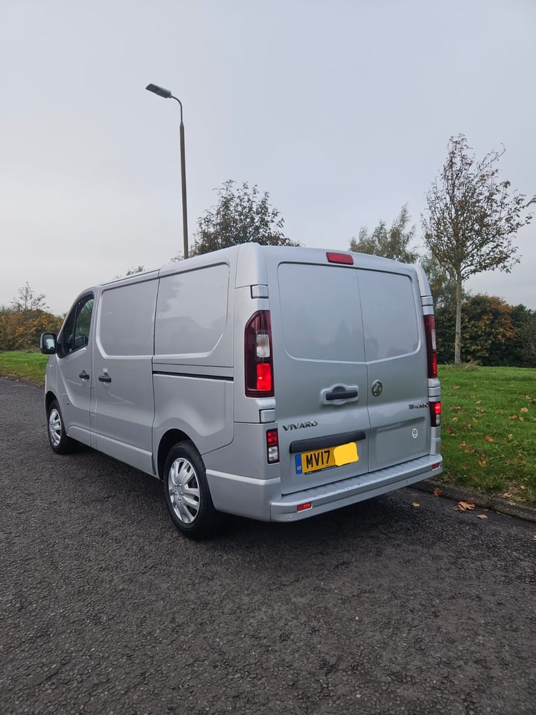 17/ reg Vauxhall vivaro cdti sportive ulez compliant sim transit trafic primastar boxer relay