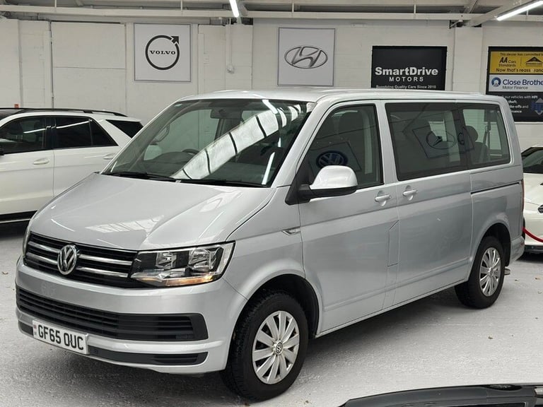 Volkswagen Transporter AUTOMATIC 9 SEATERT30 TDI SHUTTLE SE BMT