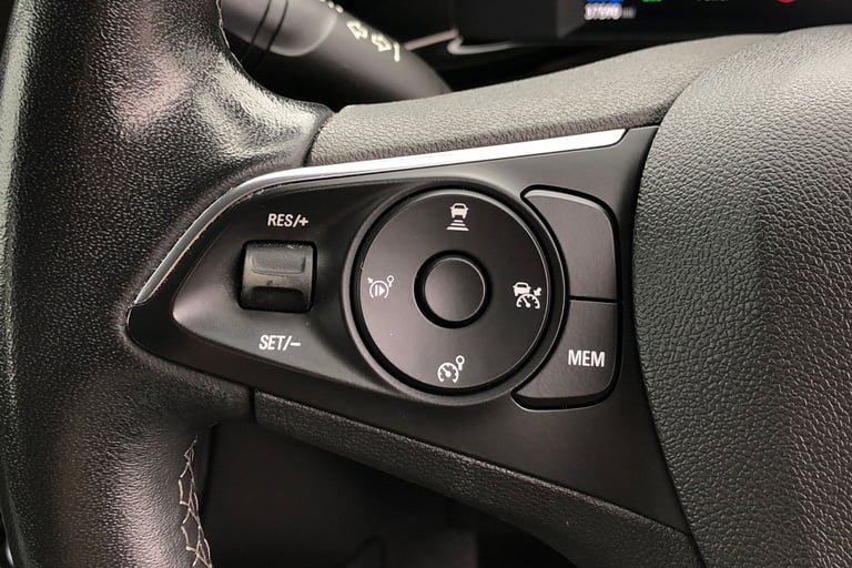 2021 Vauxhall Mokka 100kW SE Nav Premium 50kWh 5dr Auto SUV Automatic