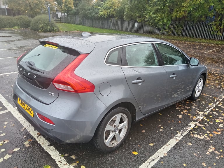 Volvo, V40, Hatchback, 2015, Manual, 1560 (cc), 5 doors