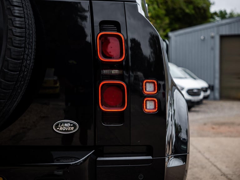 2021 Land Rover Defender 110 2.0 P300 X-Dynamic HSE Auto 4WD Euro 6 (s/s) 5dr ESTATE Petrol Autom...