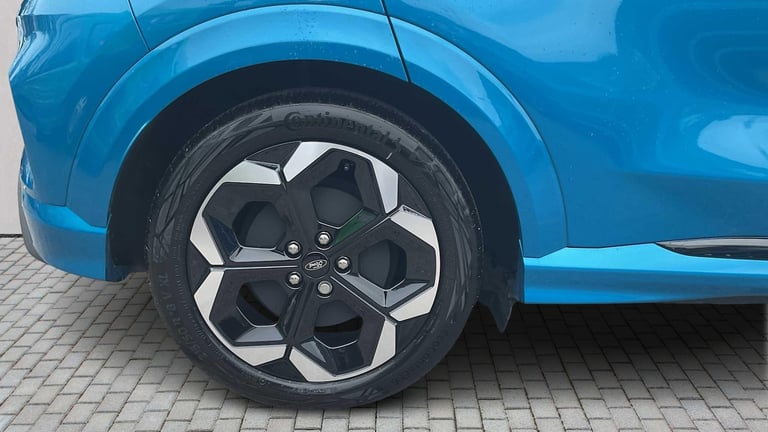 2025 Ford Puma 123kW Premium 43kWh 5dr Auto Hatchback Electric Automatic