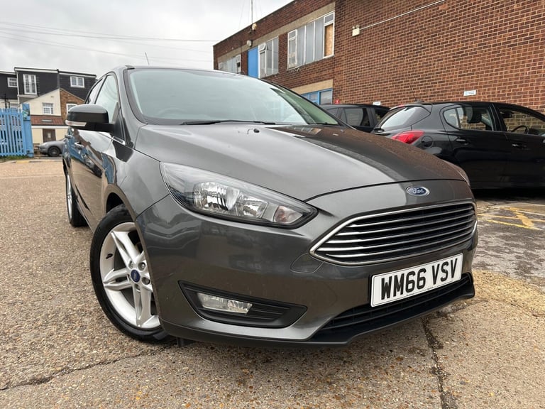 image for 2016 Ford Focus 1.0T EcoBoost Zetec Euro 6 (s/s) 5dr HATCHBACK Petrol Manual