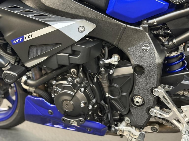 2018 Yamaha MT-10 1000 Hyper-naked Petrol Manual Euro 4 (160 ps)