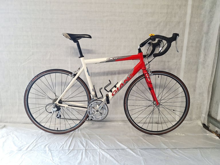 v   🚲🚲Nice Condition Giant Ocr Road Bike 24 Speed L Frame Warranty Serviced 700C Wheels 