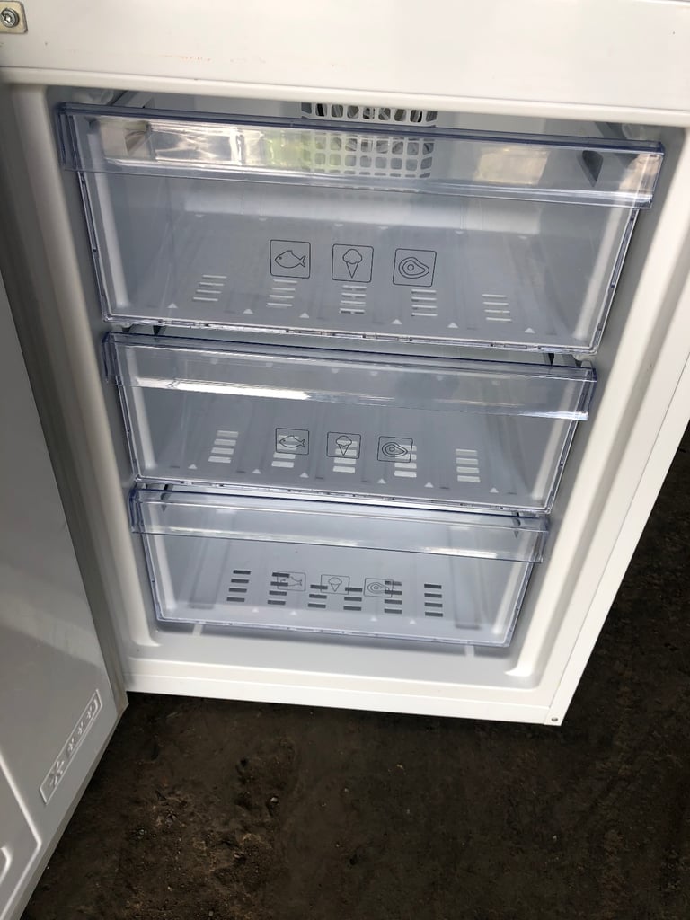 BEKO FRIDGE FREEZER