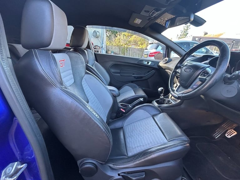 2014 Ford Fiesta 1.6T EcoBoost ST-2 3dr (182 ps) Hatchback Petrol Manual