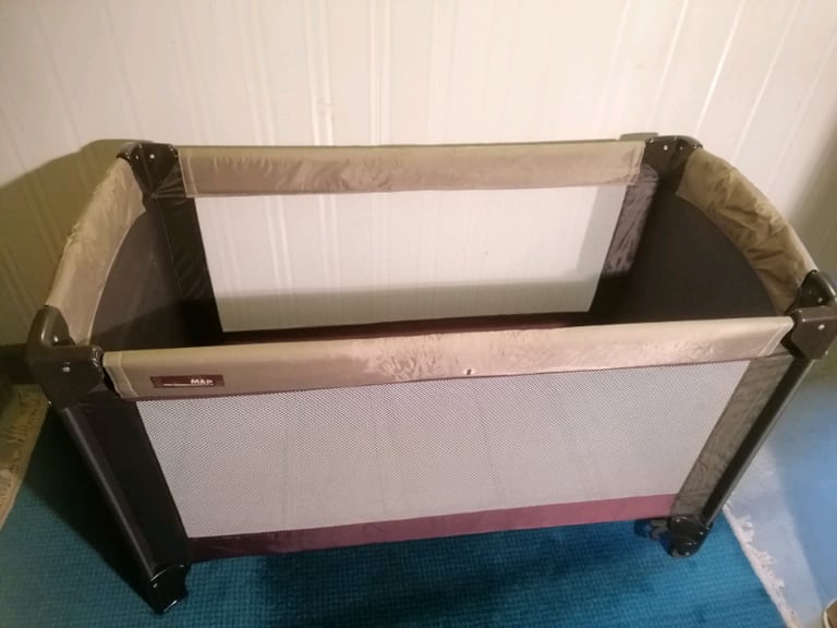 image for Travel cot Mamma's and Papa's 