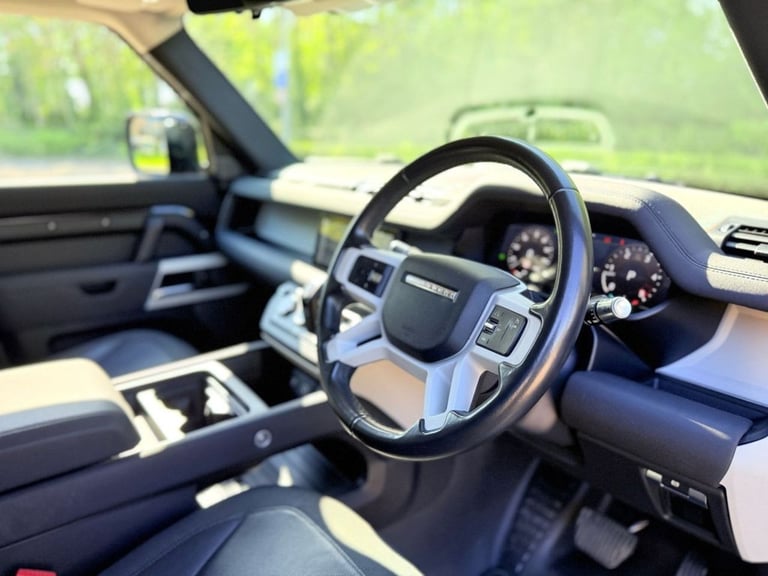 2020 Land Rover Defender 2.0 SD4 SE SUV 5dr Diesel Auto 4WD Euro 6 (s/s) (240 ps) ESTATE Diesel A...