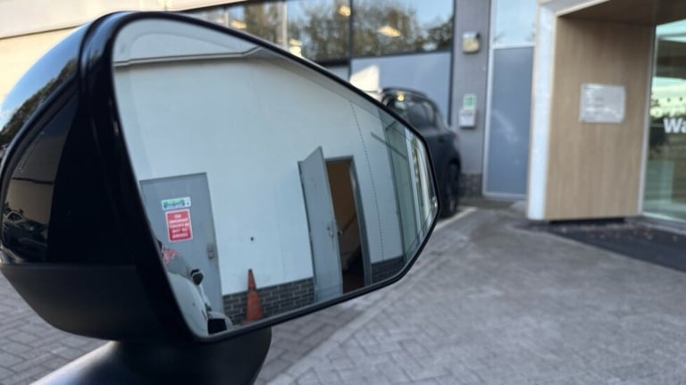 2025 Volvo EX30 Plus, Twin Motor Performance, Electric Estate Electric Automatic