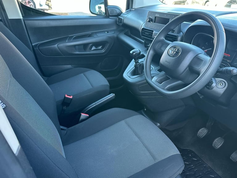 2024 Toyota ProAce 1.5D 100 Active Van (6 Speed) Van Diesel Manual