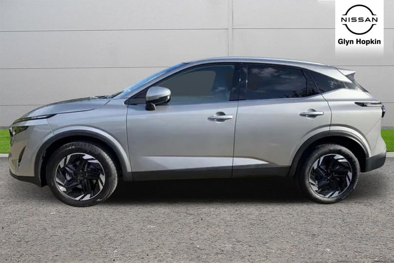 2025 Nissan Qashqai 1.3 DiG-T MH 158 N-Connecta [Glass Rf] 5dr Xtronic Hatchback Petrol Automatic