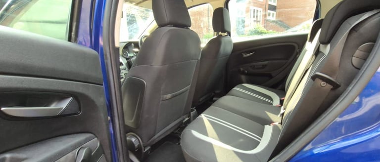 2009 Fiat Grande Punto GP - rare higher spec model - 1 previous owner + Low Miles- 1.4 Petrol Manual
