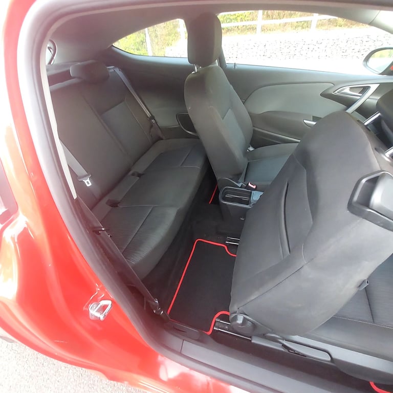 VAUXHALL ASTRA 1.4 PETROL FULL-SERVICE HISTORY & 11 MONTHS MOT 