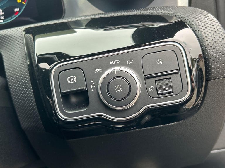 2023 Mercedes-Benz CLA 1.3 CLA200 AMG Line Night Edition (Premium Plus) Coupe 4dr Petrol 7G-DCT E...