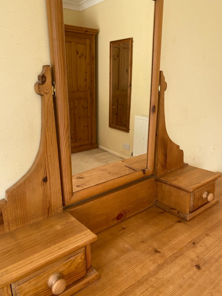 Dressing table 