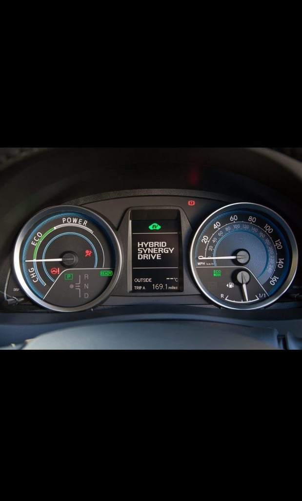 Toyota Auris 1.8 Hybrid  Road Tax £20 eyar 