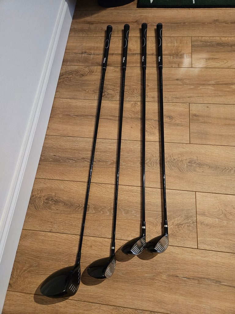 Wilson player-Fit gents premium package set, RH, graphite shafts and cart bag.