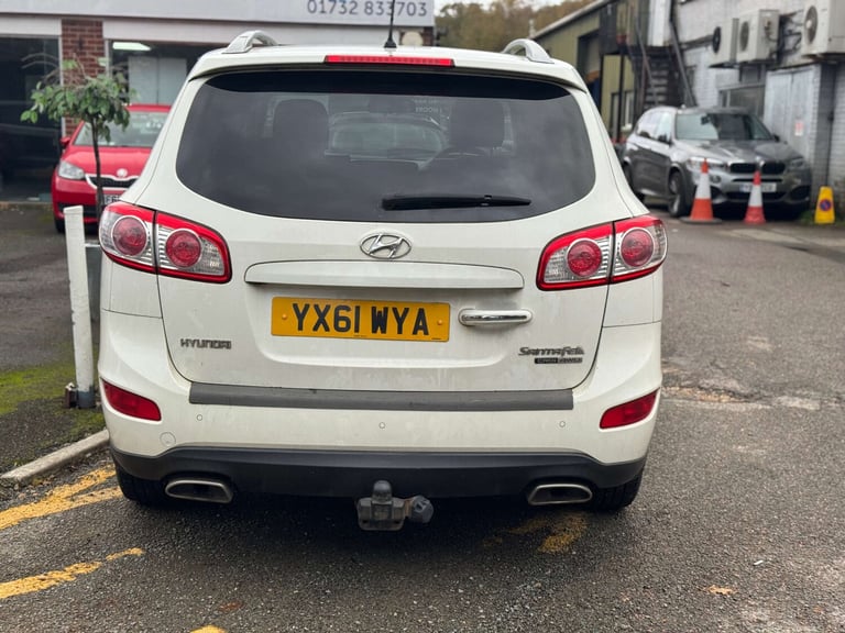 2011 Hyundai Santa Fe 2.2 Santa Fe Premium CRDi 4WD 5dr SUV Diesel Manual
