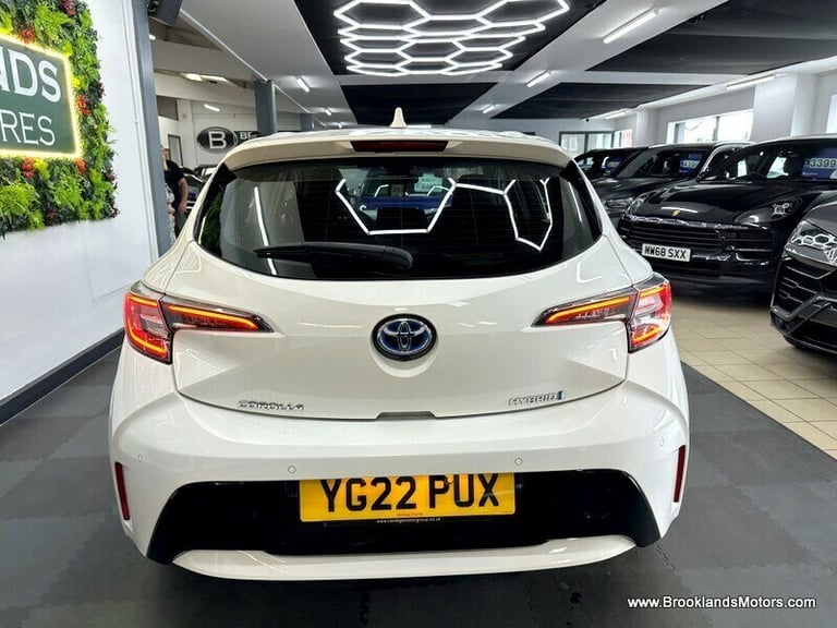 Toyota Corolla ICON TECH [SAT NAV, HEATED SEATS &amp; REVERSE CAMERA]