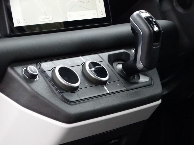 2024 Land Rover Defender 90 3.0 D250 MHEV Hard Top SUV Auto 4WD SWB Euro 6 (s/s) 3dr PANEL VAN Di...