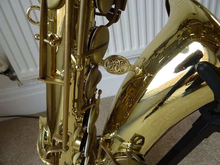 BUFFET SUPER DYNACTION TENOR, ROO PADS, NO TOP F#, HR MPC, 2 NECKS