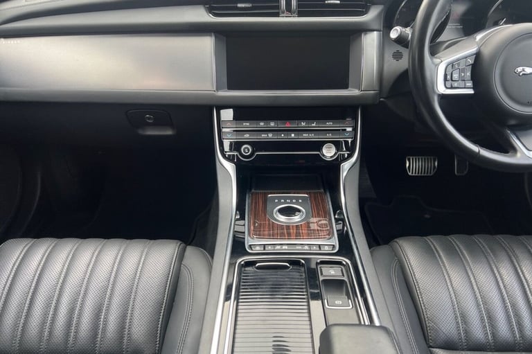 2019 19 JAGUAR XF 2.0I PORTFOLIO GPF SPORTBRAKE 5DR PETROL AUTO EURO 6 (S/S) (25