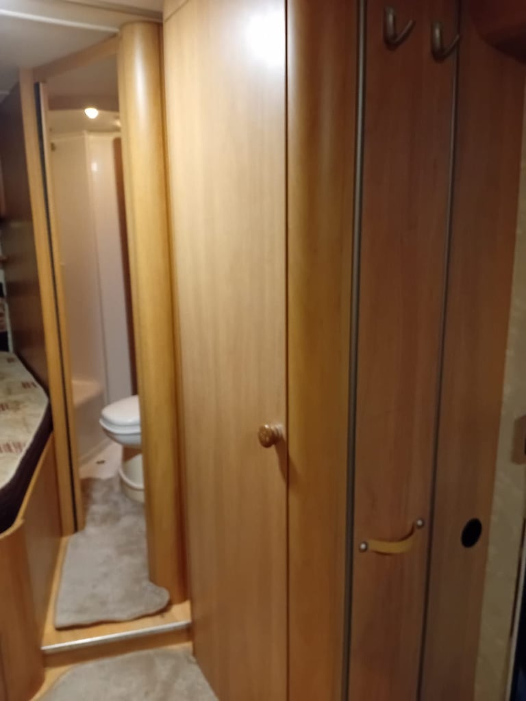 2003 SWIFT KONTIKI 660 FIXED BED MOTORHOME 