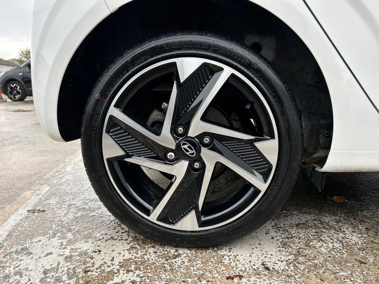 2024 Hyundai i10 1.0 Premium Hatchback 5dr Petrol Auto Euro 6 (s/s) (63 ps) Hatchback PETROL Auto...